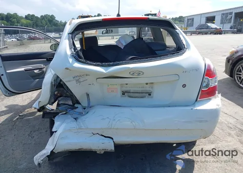 2007 Hyundai Accent Gs из США, поврежденный, VIN KMHCM36C67U042627